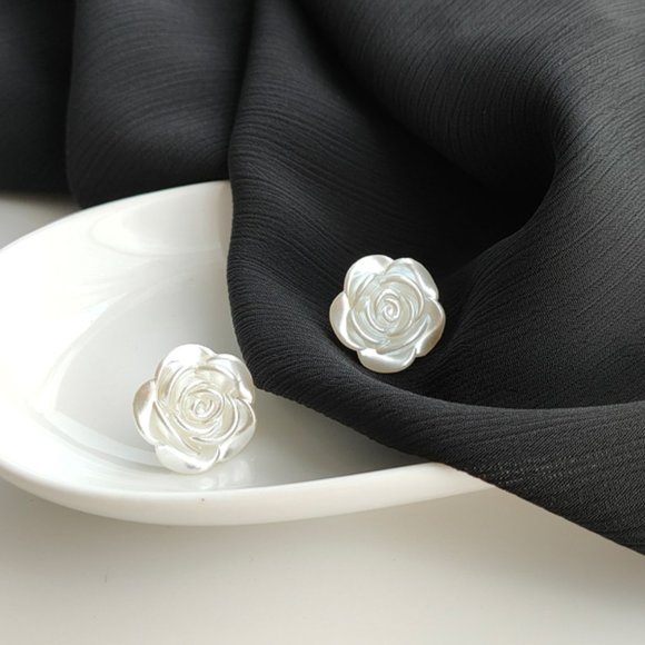 💙💕💕Last one Pearl Flower Stud Earrings - Picture 4 of 11